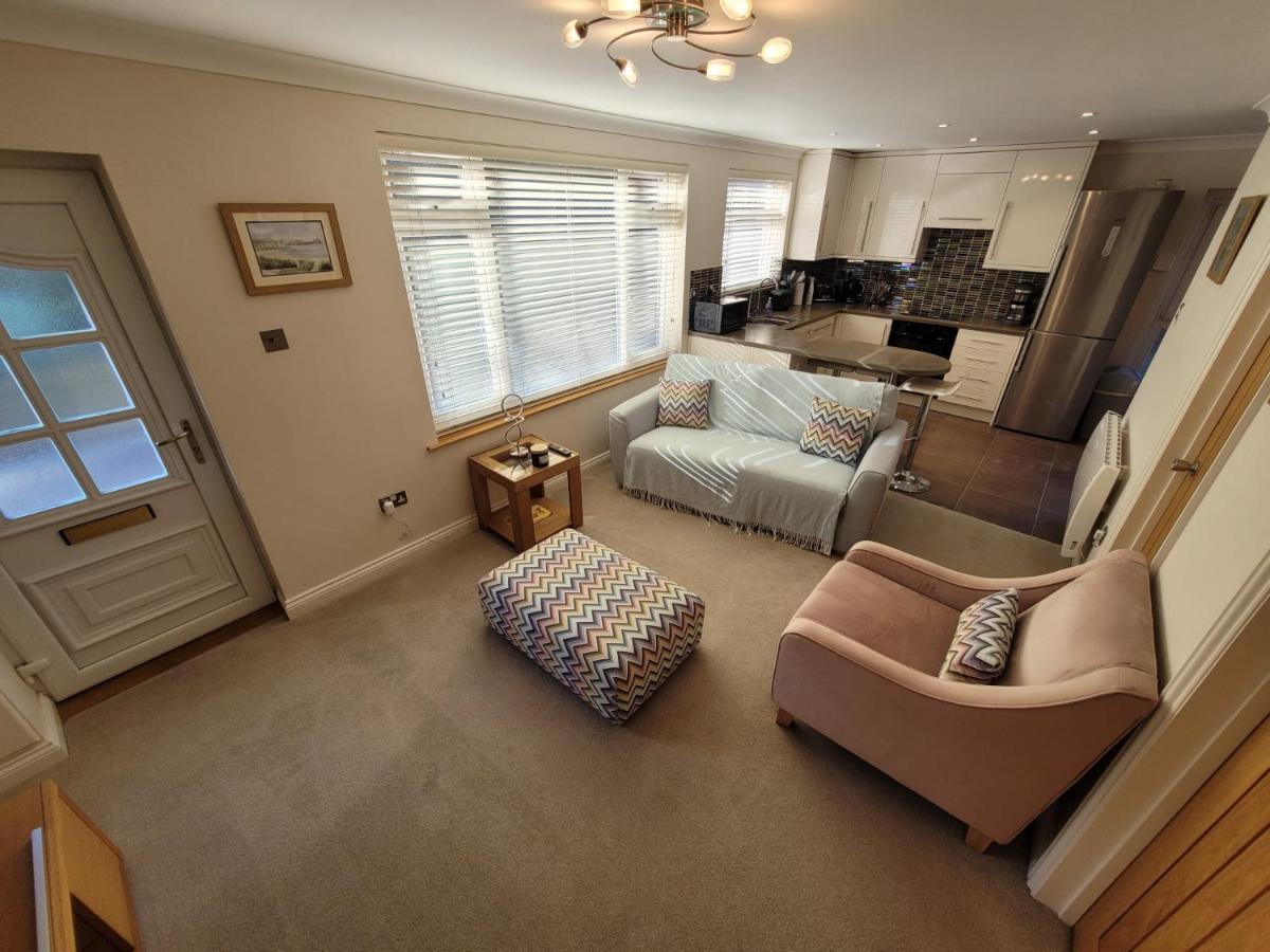 The Mumbles - Bungalow - 2 Bedrooms - Pet Friendly Swansea Buitenkant foto